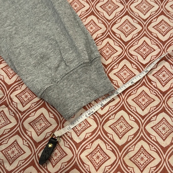 ADIDAS youth XL long-sleeve graphic tee - Picture 5 of 10